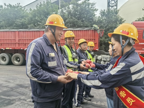 陜煤建設(shè)洗選煤運(yùn)營(yíng)公司開(kāi)展“溫馨父親節(jié)，協(xié)管?chē)诎踩被顒?dòng)